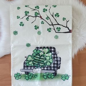 Shamrock St. Patricks day table runner